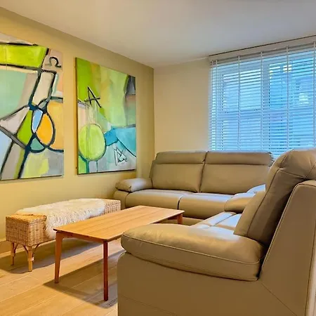 The Art House 7 Apartment